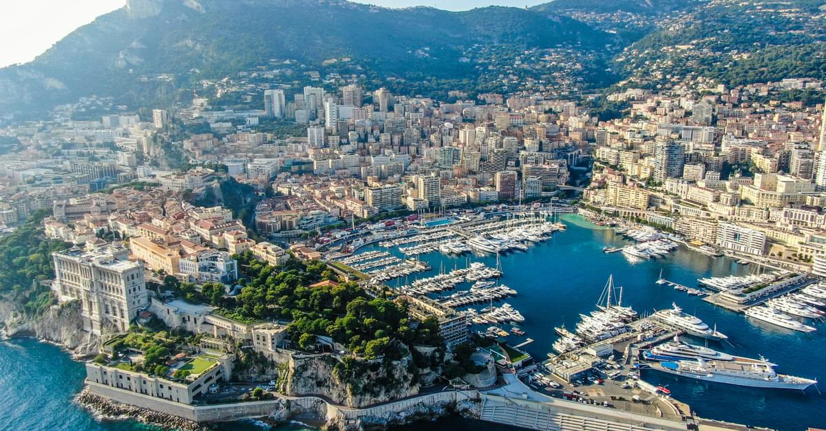 Screenshot of The Top 5 Yachting Destinations Along the Côte d'Azur - Sunseeker